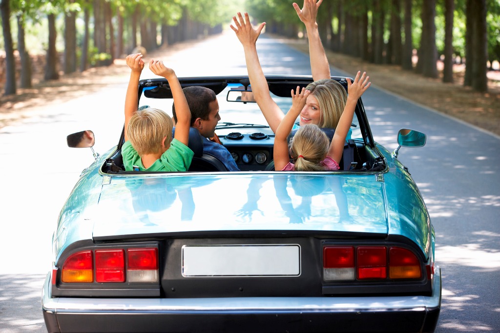 8-games-to-play-in-the-car-on-your-family-s-holiday-road-trip-the