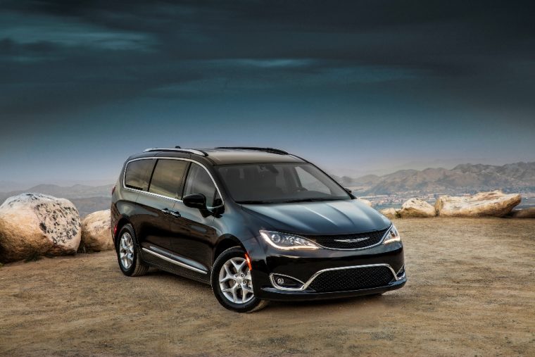 2016 Kia Sedona Vs 2017 Chrysler Pacifica kiabestcars