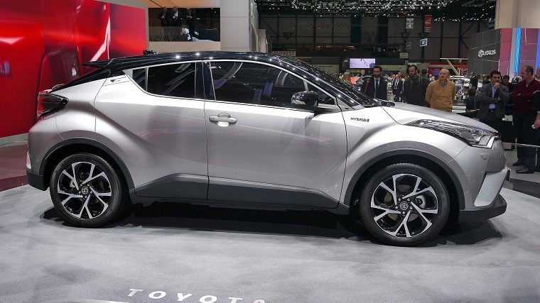 Toyota chr hybride - Voitures