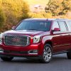 The 2017 GMC Yukon comes with new features such as Teen Driver and low-speed emergency breaking