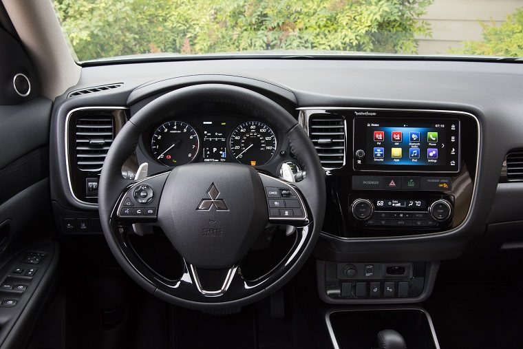 2017 Mitsubishi Outlander Interior