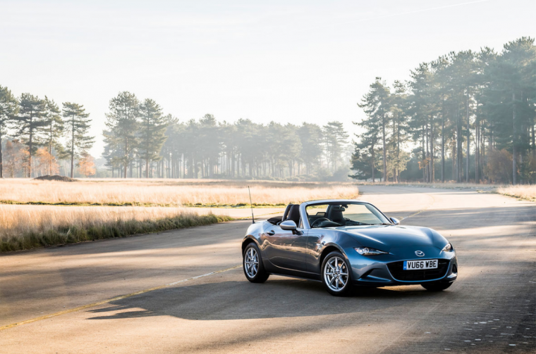 2017 mazda mx-5 arctic