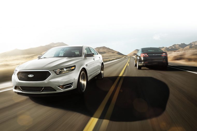 2017 Ford Taurus exterior