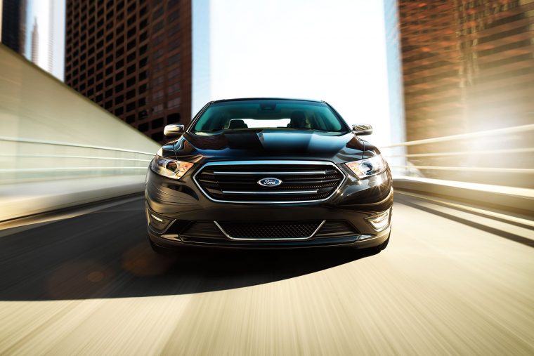 2017 Ford Taurus exterior