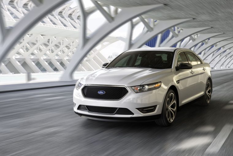 2017 Ford Taurus exterior