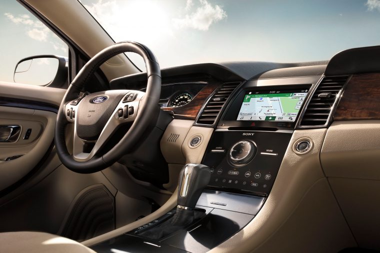 2017 Ford Taurus interior