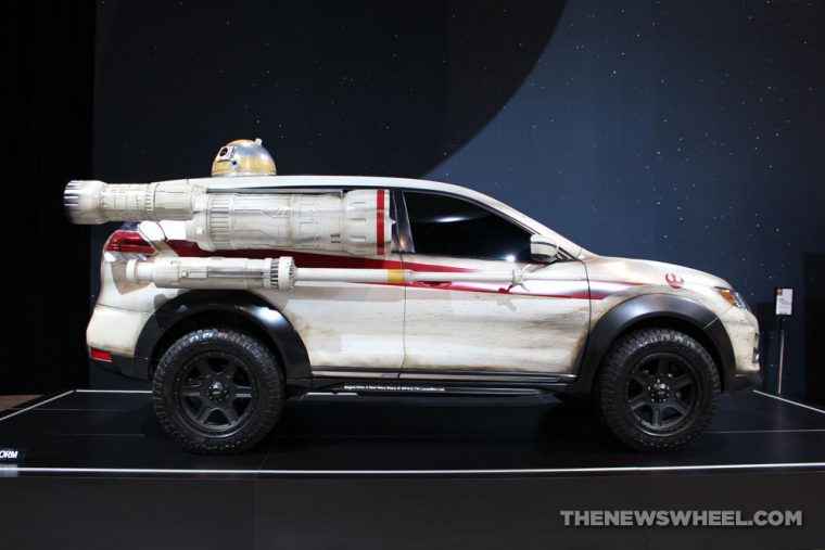 2017 Nissan Rogue Star Wars X-Wing FIghter
