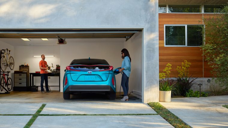 2017 Toyota Prius Prime exterior