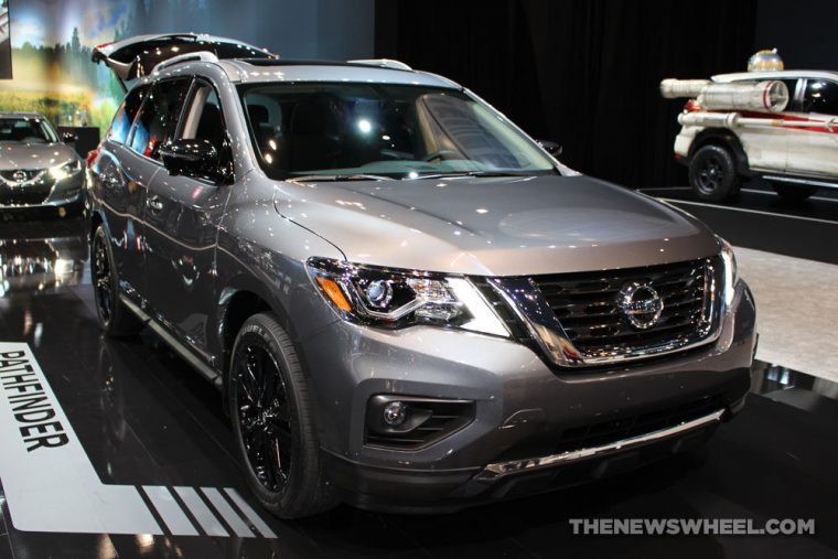 2017 Nissan Pathfinder Midnight Edition