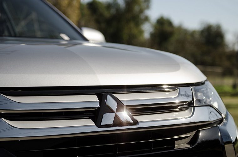 Mitsubishi Outlander Emblem