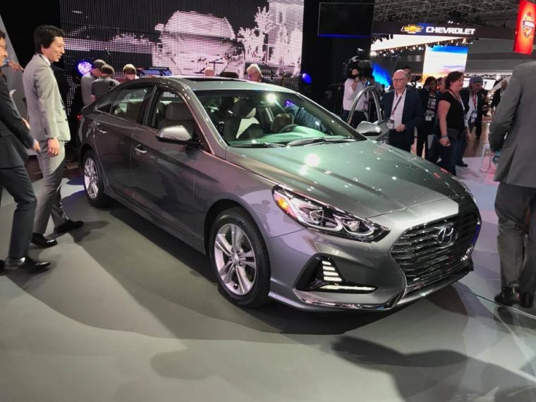 2018 Hyundai Sonata sedan car reveal at 2017 New York International Auto Show model redesign presentation grey