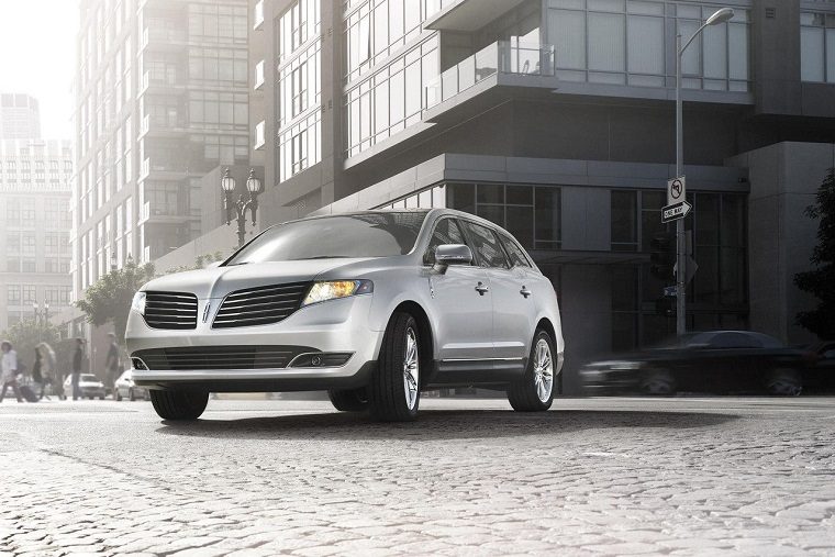 2017 Lincoln MKT exterior