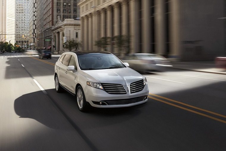 2017 Lincoln MKT exterior