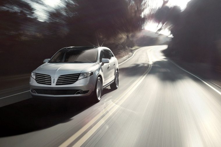 2017 Lincoln MKT exterior