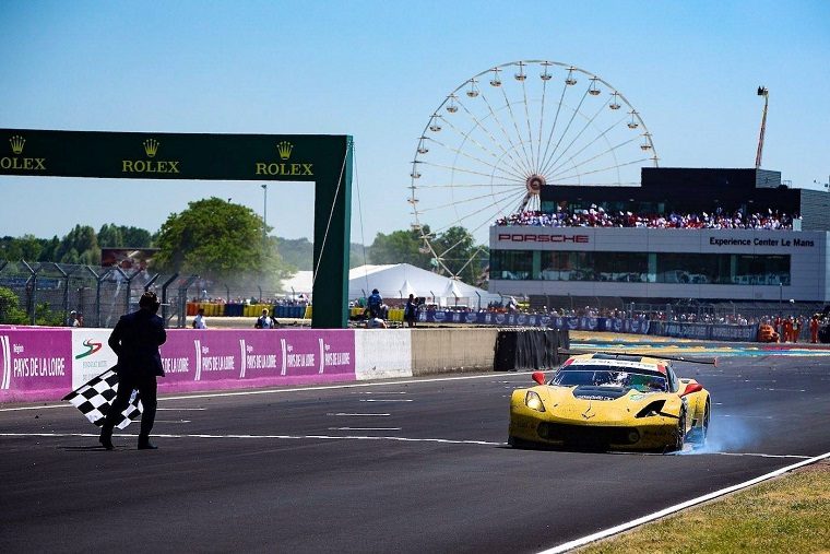 #63 Chevy Corvette C7.R crossing the finish line