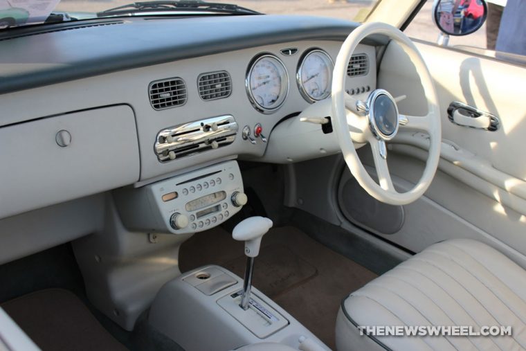 1991 Nissan Figaro retro compact car rare classic car convertible spotlight pictures (6)