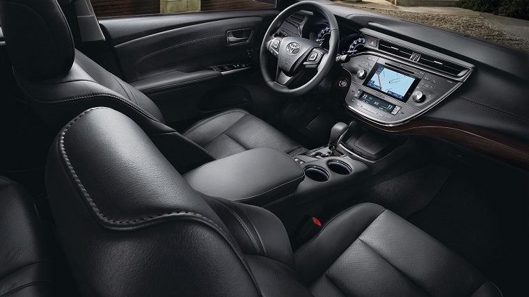 2018 Toyota Avalon interior