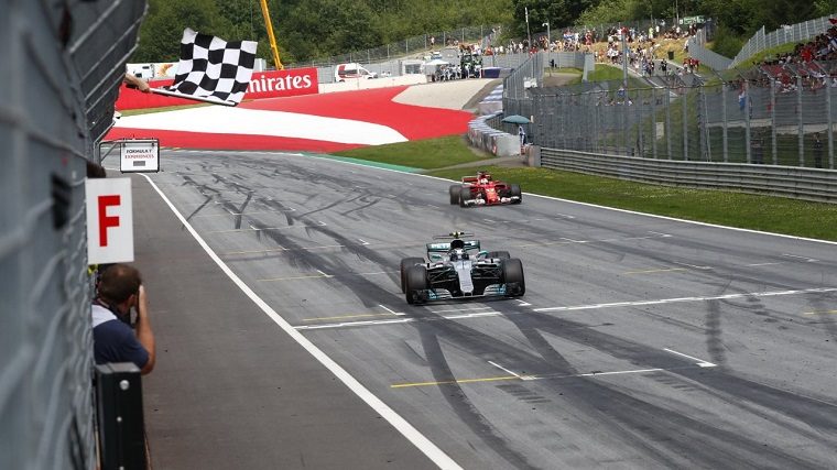 Valtteri Bottas crosses the checkered flag