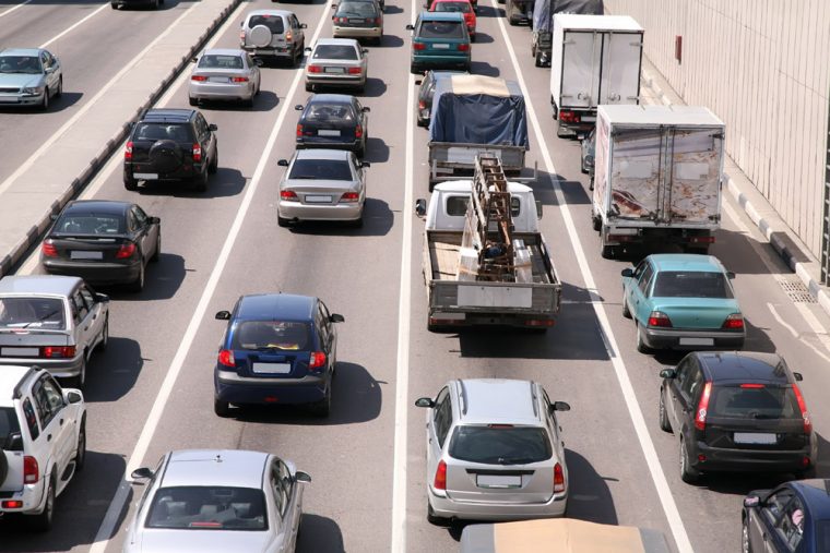 traffic on highway correct lane merges zipper late