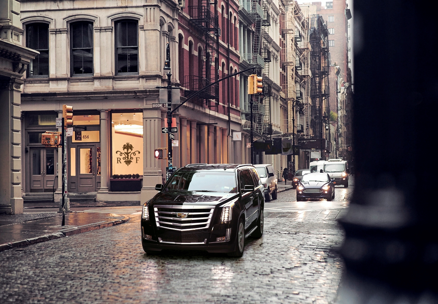 cadillac-offers-big-discounts-on-the-escalade-to-counteract-growing