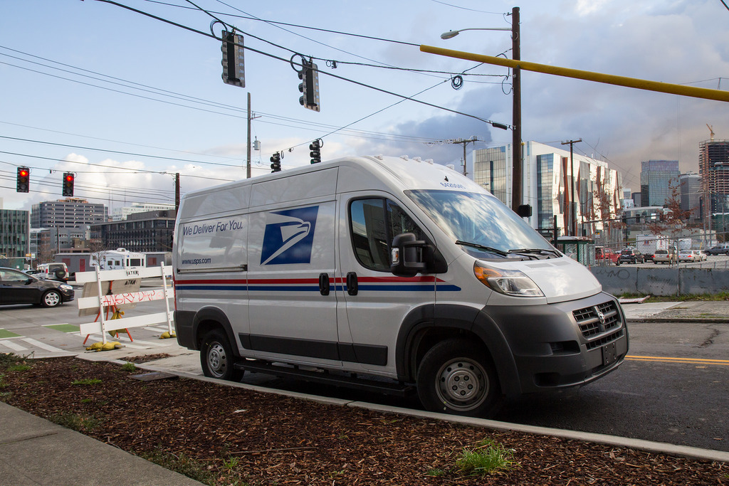 California Tests Out Electric Mail Trucks The News Wheel