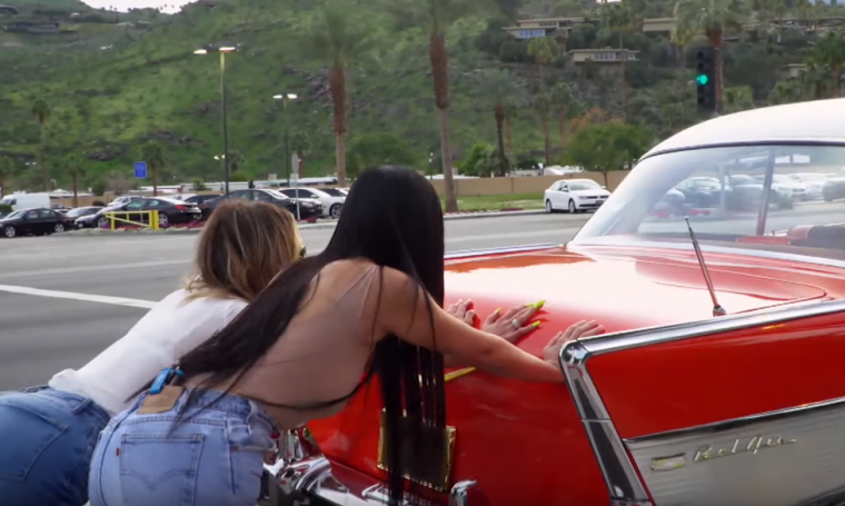 KUWTK Kardashian Car Moments Kim Khloe Pushing Car