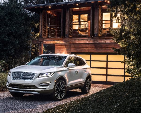 Photos Feast Your Eyes On The Redesigned 2019 Lincoln Mkc