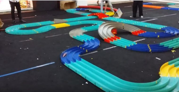 mini-4WD racing track