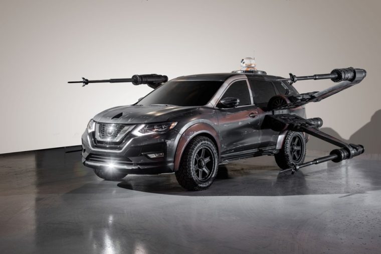 2018 Nissan Rogue – Poe Dameron’s X-wing with BB-8