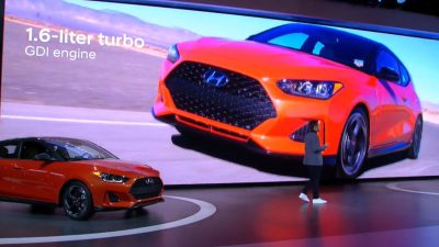 2019 Hyundai Veloster debut unveil at 2018 North American International Auto Show NAIAS press conference in Detroit model updates engine specs (1)