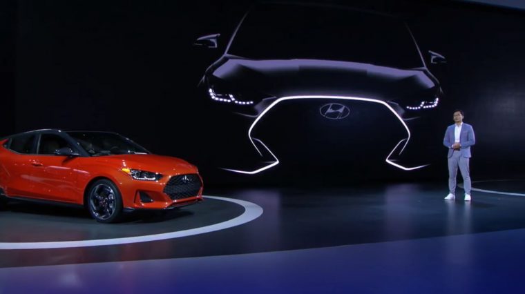 2019 Hyundai Veloster debut unveil at 2018 North American International Auto Show NAIAS press conference in Detroit model updates engine specs (3)