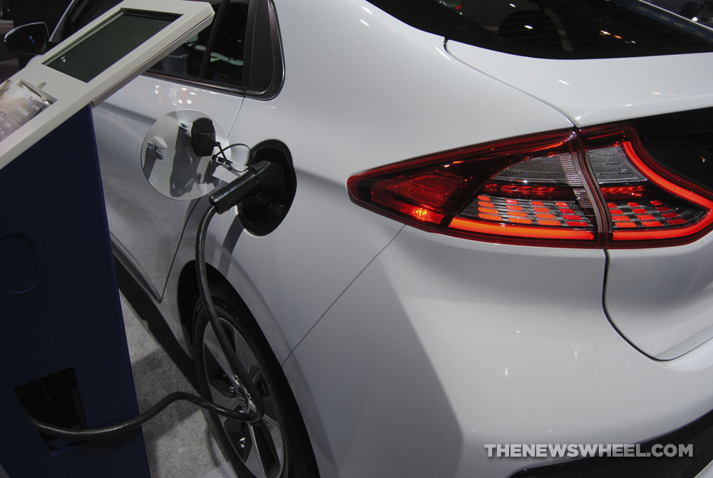 2018 Hyundai Ioniq plug-in electric car Chicago Auto Show (5)