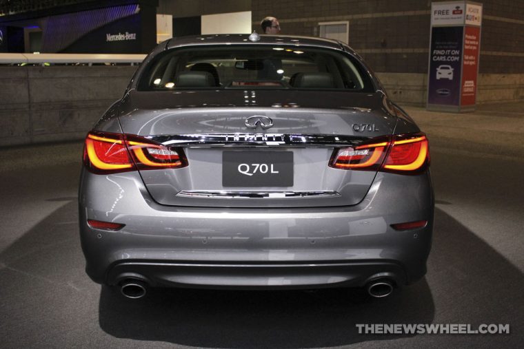 2018 INFINITI Q70L Chicago Auto Show CAS