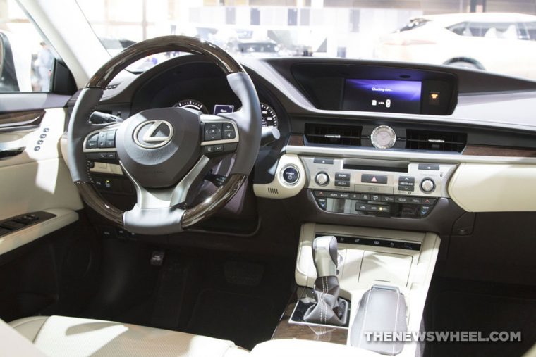 2018 Lexus ES 300h