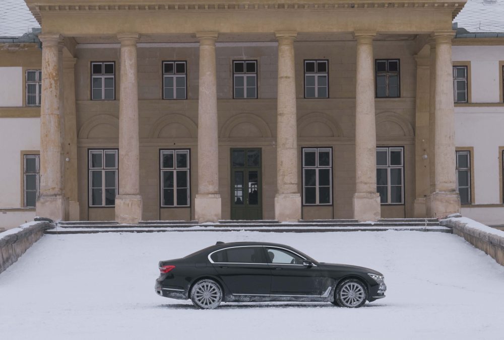 BMW 7 Series in Red Sparrow movie Jennifer Lawrence spy film black car (4)