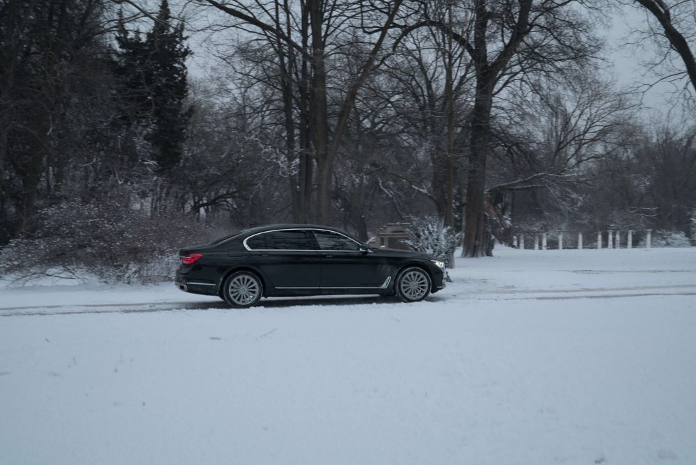 BMW 7 Series in Red Sparrow movie Jennifer Lawrence spy film black car (5)