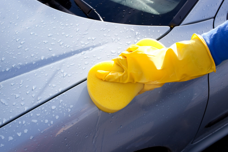 car wash drying with sponge