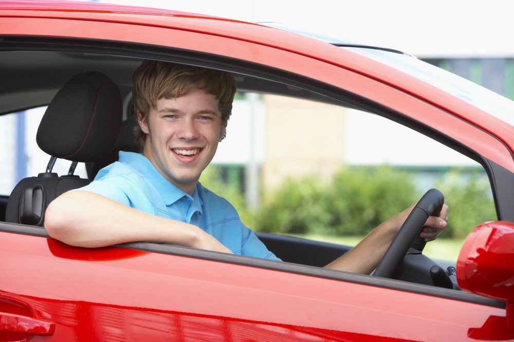 tips to choose the best first car for teen driver young adult safe vehicle