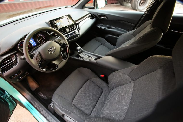 2018 Toyota CH-R interior features