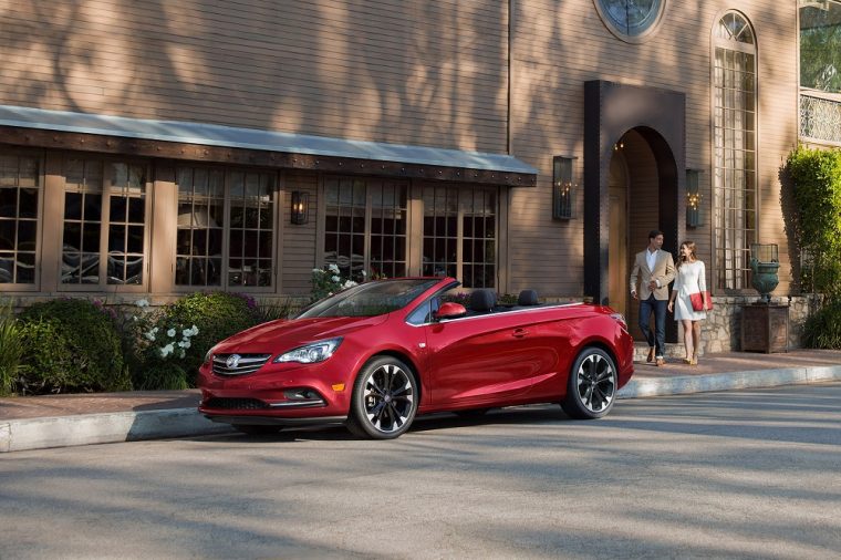 2019-Buick-Cascada-Sport-Touring-01