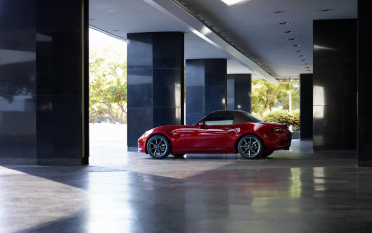 Mazda MX-5 Brown soft top