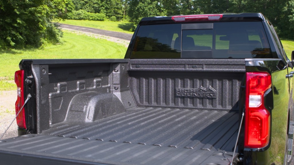 2019 Silverado 1500 Bed Gets Several Upgrades, New Weird ...