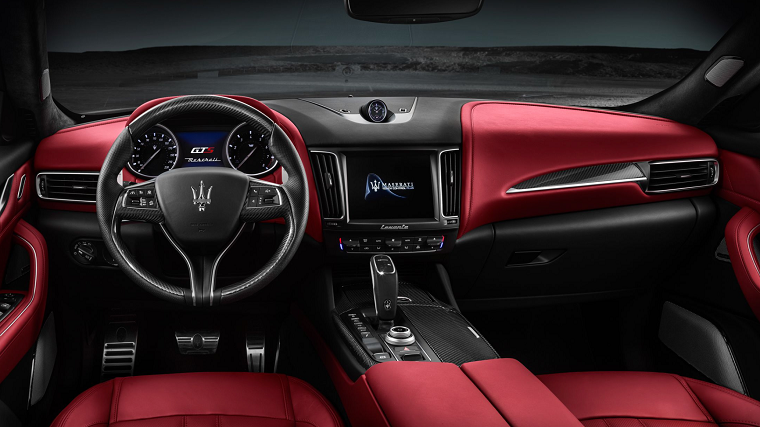 Maserati Levante GTS interior