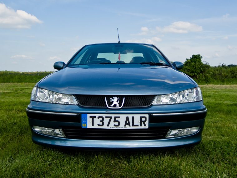 Peugeot 406 Front View