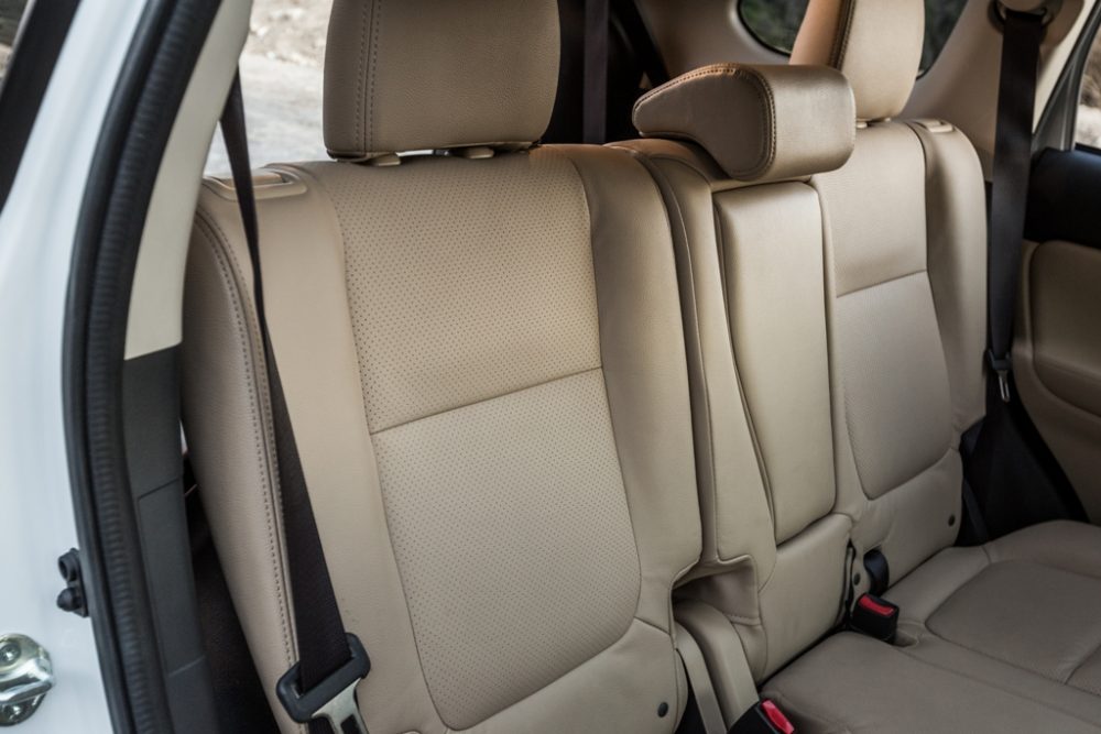 Mitsubishi Outlander interior