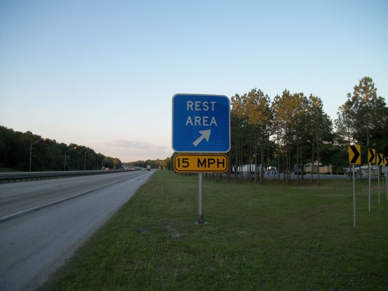 northbound i-75 rest area sign