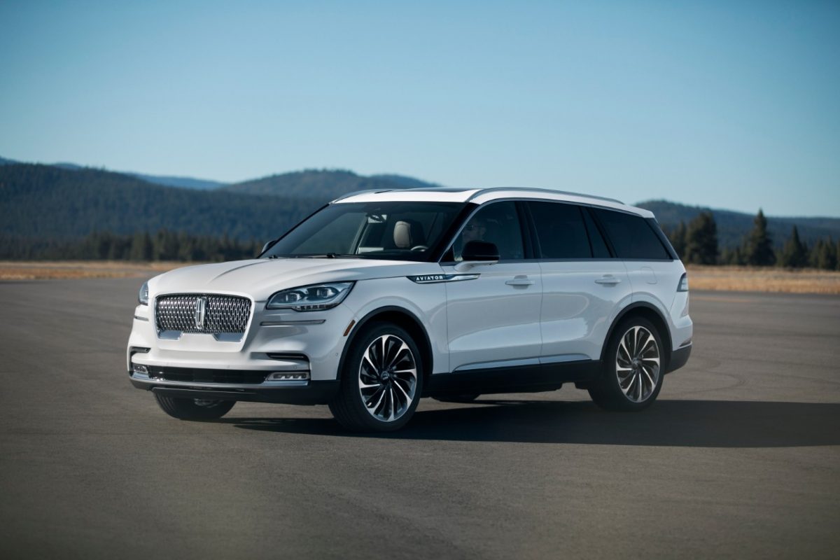 2020 Lincoln Aviator Signature | KBB.com Favors 2021 Lincoln Aviator Over Cadillac XT6 