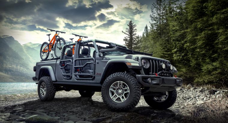 More Than 200 Mopar Accessories Available for 2020 Jeep Gladiator
