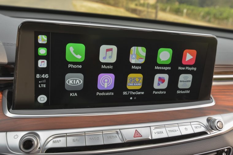 2019 Kia K900 infotainment UVO eServices apps