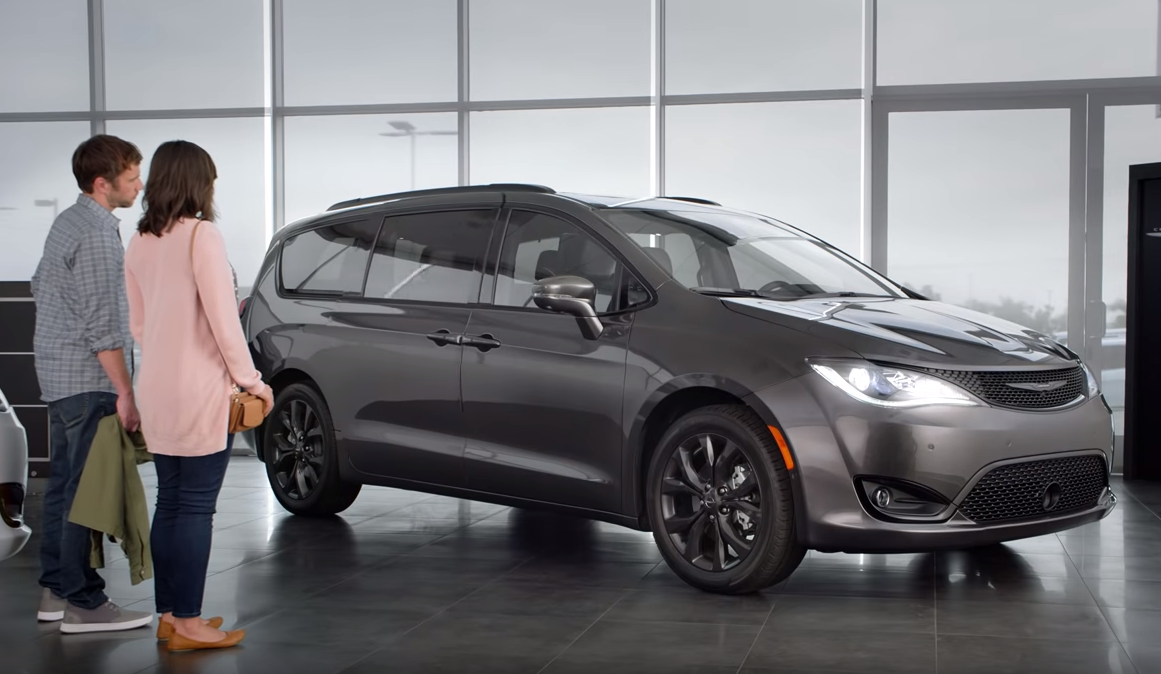 Latest Chrysler Pacifica Commercial Stars Jamie Foxx as a Talking